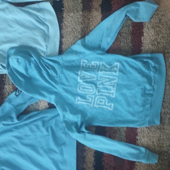 3 Pink sweatshirts - Picture 7 of 7